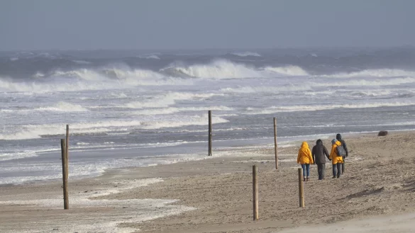An der Nordsee wird es stürmisch. (Archivbild) - © Volker Bartels/dpa
