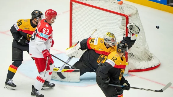 Torh&uuml;ter Philipp Grubauer &uuml;berzeugt gegen D&auml;nemark. - &copy; Bo Amstrup/Ritzau Scanpix Foto/AP/dpa