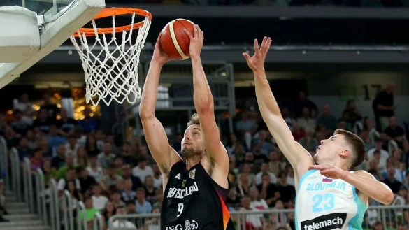 Franz Wagner und die deutschen Basketballer haben den ersten EM-Test gewonnen. - © Stickel Matthias/dpa