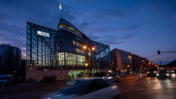 Bei der ersten Runde der Koalitionsverhandlungen ist die CDU Gastgeber. - © Michael Kappeler/dpa