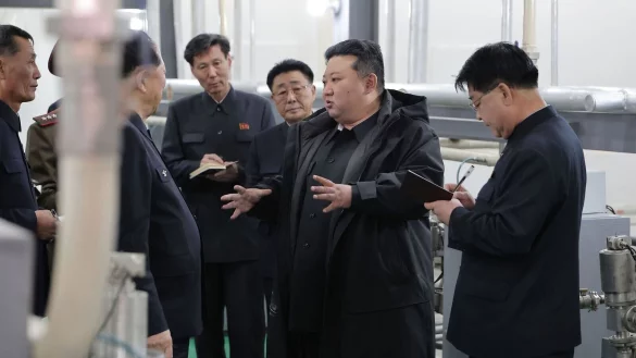 Laut Nordkoreas staatlicher Nachrichtenagentur KCNA ist das Atomprogramm des Landes nicht verhandelbar. (Archivbild) - © Uncredited/KCNA/KNS/dpa