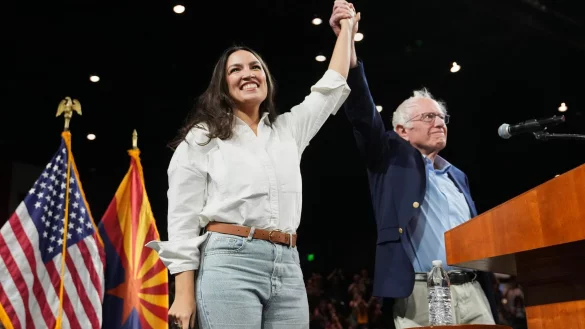Alexandria Ocasio-Cortez ist am Wochenende gemeinsam mit Sanders aufgetreten. (Archivbild) - &copy; Ross D. Franklin/AP/dpa