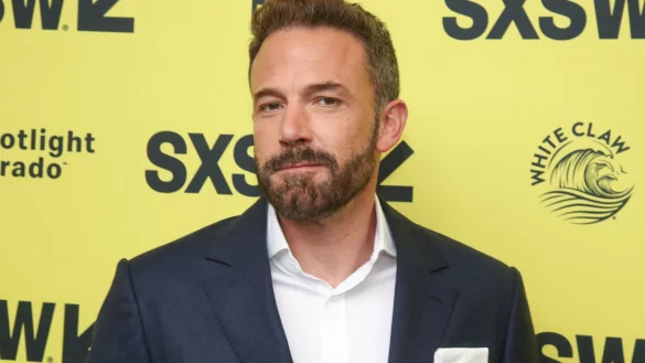 Ben Affleck erinnert eigenen Worten zufolge gelegentlich seinen 13-jährigen Sohn daran, dass dieser «pleite» sei. (Archivbild) - © Jack Plunkett/Invision via AP/dpa