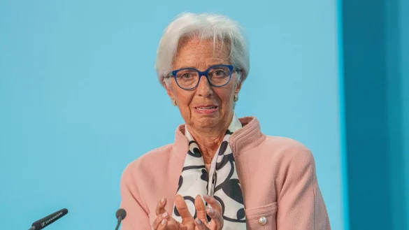 Unterstützt den US-Notenbankchef gegen Trumps Attacken: EZB-Präsidentin Christine Lagarde. (Archivbild) - © Andreas Arnold/dpa