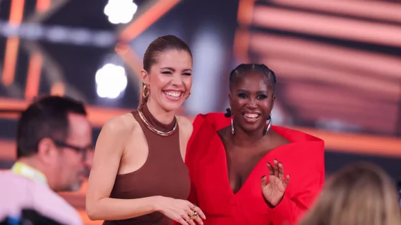 Moderatorin Victoria Swarovski und Tanz-Jurorin Motsi Mabuse eröffneten gemeinsam die RTL-Show «Let\\\'s Dance». (Archivbild) - © Rolf Vennenbernd/dpa