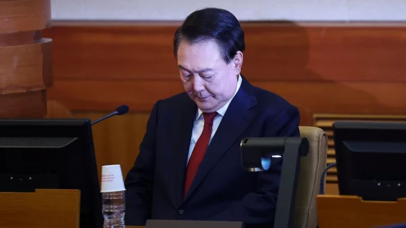 Es ist das erste Mal in der Geschichte S&uuml;dkoreas, dass ein Pr&auml;sident pers&ouml;nlich zu einem Amtsenthebungsverfahren erscheint. - &copy; Kim Hong-Ji/Pool Reuters/AP/dpa