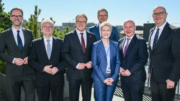 Die Ost-Ministerpräsidenten wollen mit einer Stimme sprechen. - © Jens Kalaene/dpa