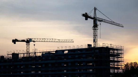 Laut Umfrage kann sich nicht einmal jedes fünfte Unternehmen vorstellen, die eigenen Kapazitäten auszuweiten. (Symbolbild) - © Hendrik Schmidt/dpa