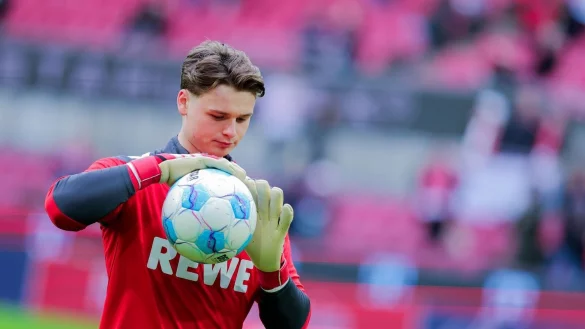 Jonas Urbig wechselt zum FC Bayern. - © Rolf Vennenbernd/dpa