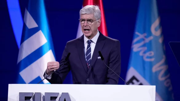 Arsène Wenger ist in Sachen Club-WM ganz anderer Meinung als Jürgen Klopp. - © Fernando Calistro/AP/dpa