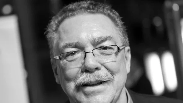 Wolfgang Engel, einer der wichtigsten Theaterregisseure der DDR, ist im Alter von 81 Jahren gestorben. (Archivbild) - © Frank Rumpenhorst/dpa