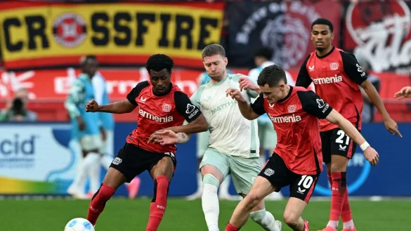 Die verhängnisvolle Szene, die zur Verletzung von Florian Wirtz führte - © Federico Gambarini/dpa