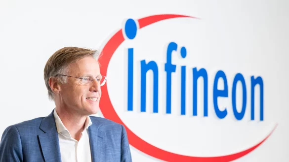 Infineon-Chef Jochen Hanebeck ist f&uuml;r das laufende Gesch&auml;ftsjahr etwas optimistischer. (Archivbild) - &copy; Peter Kneffel/dpa