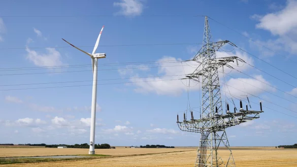 Bereits vor der Veröffentlichung eines Monitorings zum Stand der Energiewende gibt es viel Kritik. (Symbolbild) - © Frank Molter/dpa