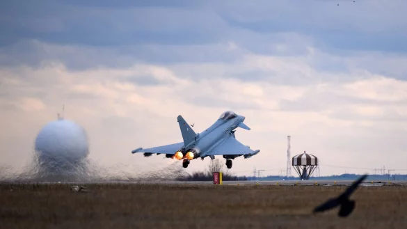 Deutsche Luftwaffe unterst&uuml;tzt Rum&auml;nien - &copy; Bernd von Jutrczenka/dpa