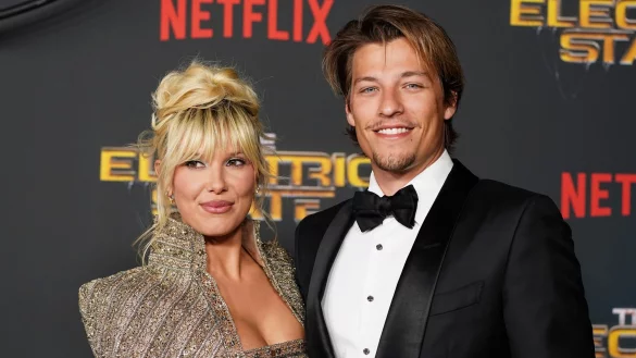 Sie sind Eltern geworden: Millie Bobby Brown und Jake Bongiovi. (Archivbild) - © Jordan Strauss/Invision via AP/dpa