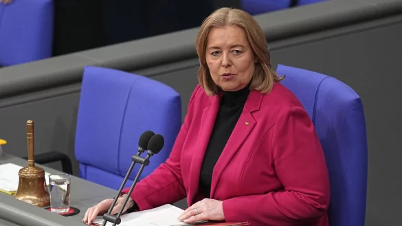 Wieder im Bundestag: Parlamentspr&auml;sidentin B&auml;rbel Bas hat ihren Wahlkreis in Duisburg gewonnen und ist au&szlig;erdem &uuml;ber die SPD-Landesliste abgesichert. (Archivbild) - &copy; Michael Kappeler/dpa