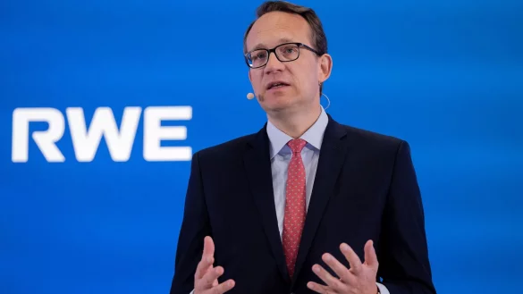 RWE will bis 2030 weniger investieren als bislang geplant. - © Rolf Vennenbernd/dpa