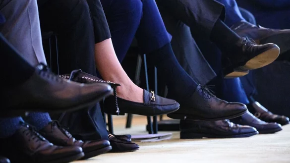 Männerdomäne Wirtschaft? Deutlich weniger Frauen in Führungspositionen. (Symbolbild) - © Bernd von Jutrczenka/dpa