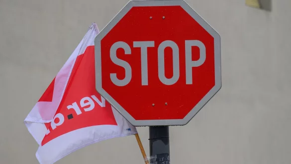 Am Freitag soll es landesweit zu Warnstreiks im Nahverkehr kommen. (Symbolbild) - © Klaus-Dietmar Gabbert/dpa