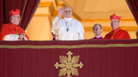 Am Ende des Konklaves von 2013 wurde Jorge Mario Bergoglio Papst Franziskus. (Archivbild) - &copy; picture alliance / dpa