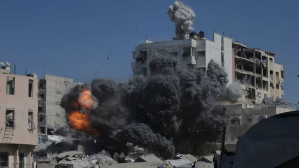 Bei neuen Angriffen des israelischen Milit&auml;rs im Gazastreifen sind einem Bericht der pal&auml;stinensischen Nachrichtenagentur Wafa zufolge mindestens zw&ouml;lf Menschen get&ouml;tet worden. (Archivfoto) - &copy; Yousef Al Zanoun/AP/dpa