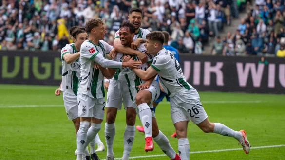 Chiarodias erstes Tor für Borussia. - © David Inderlied/dpa