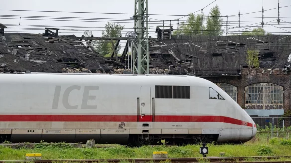 Ein Zug auf dem Weg von Köln nach Berlin wurde in Gifhorn gestoppt. (Symbolbild) - © Stefan Sauer/dpa