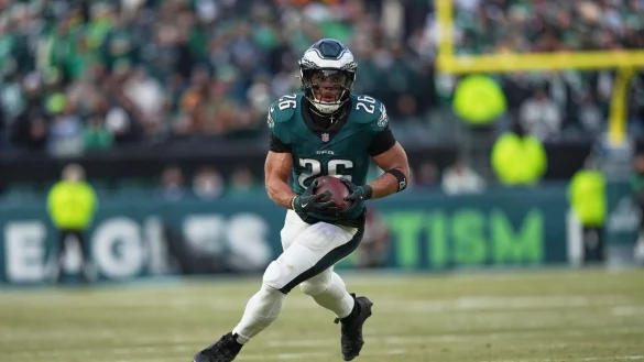 Drei Touchdowns auf dem Weg nach New Orleans: Saquon Barkley überragte beim Sieg der Eagles. - © Matt Slocum/AP/dpa