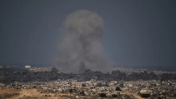 Das israelische Milit&auml;r r&uuml;ckt auf die Stadt Gaza vor. - &copy; Leo Correa/AP/dpa