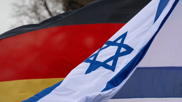 In den vergangenen knapp 20 Monaten genehmigte die Bundesregierung Rüstungsexporte für fast eine halbe Milliarde Euro an Israel. (Archivbild) - © Robert Michael/dpa