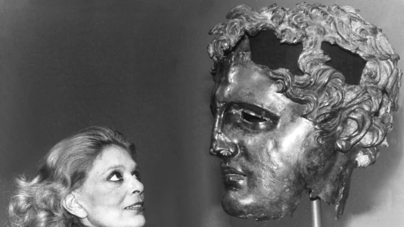 Die griechische Schauspielerin, Sängerin und damalige Kulturministerin Melina Mercouri 1982 im Metropolitan Museum of Art in New York. - © UPI/dpa