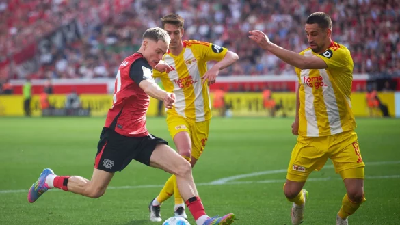 Florian Wirtz feierte fünf Wochen nach seiner Verletzung sein Comeback. - © Bernd Thissen/dpa