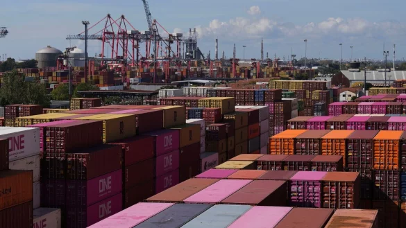 Die US-Z&ouml;lle haben die gr&ouml;&szlig;ten Folgen f&uuml;r die USA selbst - und Kanda. (Archivbild) - &copy; Natacha Pisarenko/AP/dpa