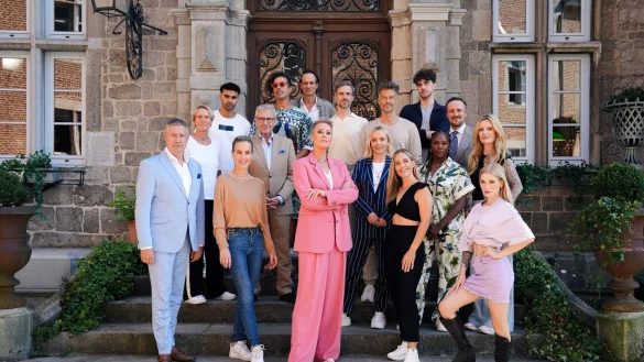 16 Promis ziehen bei «Die Verräter» auf ein geheimnisvolles Schloss. (Handout) - © Stefan Gregorowius/RTL/dpa