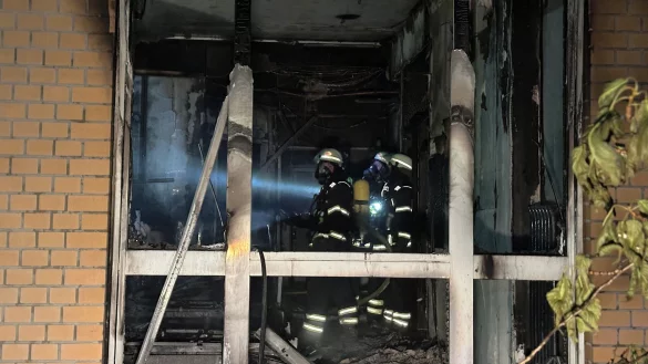 Im Hamburger Marienkrankenhaus ist der drei Toten gedacht worden. - © Steven Hutchings/dpa