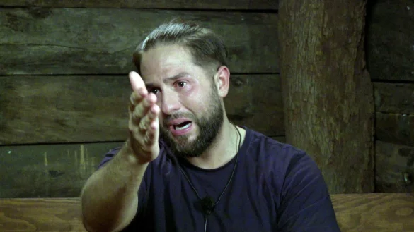 Realitystar Maurice Dziwak wurde von Zehnkämpfer Jürgen Hingsen zum Weinen gebracht. - © ---/RTL/dpa