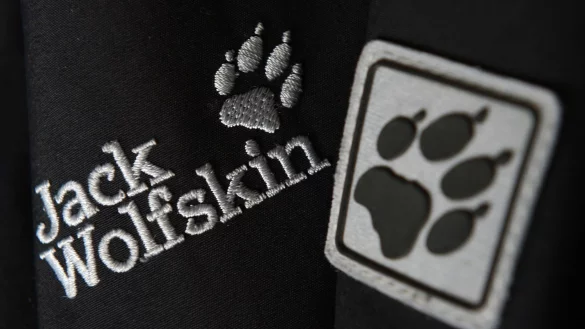 Dem k&uuml;nftigen Besitzer von Jack Wolfskin geh&ouml;ren bereits Marken wie Wilson und Salomon. (Archivbild) - &copy; picture alliance / dpa