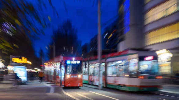Wie wird das Deutschlandticket 2026 finanziert? (Archivbild) - &copy; Klaus-Dietmar Gabbert/dpa