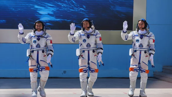 Die chinesischen Astronauten der Mission «Shenzhou 20» sollen sechs Monaten auf Chinas Raumstation «Tiangong» leben. (Archivbild) - © Andy Wong/AP/dpa