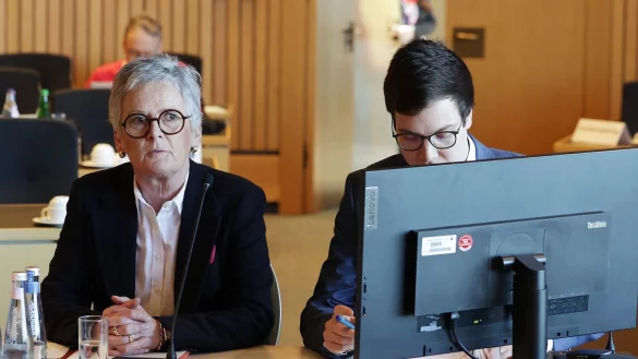 Der Untersuchungsausschuss des Landtags zum «Brückendesaster» in NRW vernimmt eine zentrale Zeugin zu Entscheidungsprozessen rund um die Rahmede-Talbrücke. - © David Young/dpa