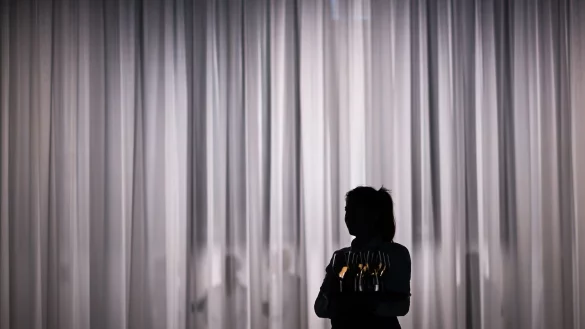 Der Bafög-Freibetrag für Nebenverdienste wurde auf 556 Euro monatlich erhöht, und an den aktuellen Mindestlohn angepasst. - © Sebastian Gollnow/dpa/dpa-tmn