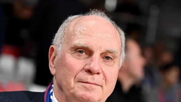 Bayern-Ehrenpräsident Uli Hoeneß traf sich am Tegernsee mit dem Vater von Florian Wirtz. - © Ulrich Gamel/Bildagentur kolbert-press/dpa