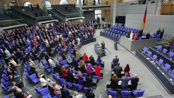 Im Lobbyregister m&uuml;ssen Verb&auml;nde auch angeben, zu welchen Gesetzesvorhaben und Regelungen sie aktiv geworden sind. (Archivfoto) - &copy; Kay Nietfeld/dpa