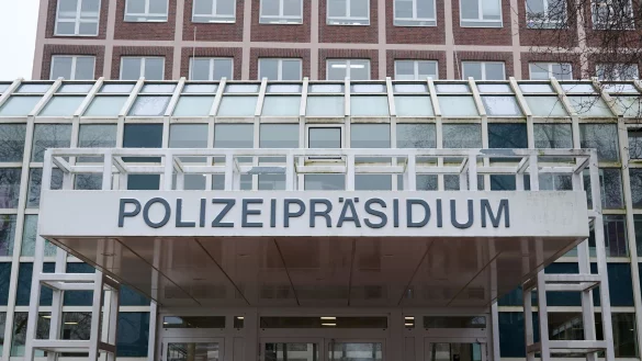 Nach mehreren Straftaten mit Bezug in die Rockerszene wurden die Ermittlungen bei der Polizei Dortmund gebündelt - © Bernd Thissen/dpa