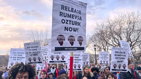 Die türkische Doktorandin hat nun vor Gericht einen Erfolg erzielt. (Archivbild) - © Michael Casey/AP/dpa