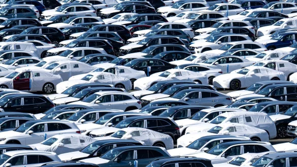 Autoexporte in die USA werden durch neue Z&ouml;lle erschwert. (Archivbild) - &copy; Sina Schuldt/dpa