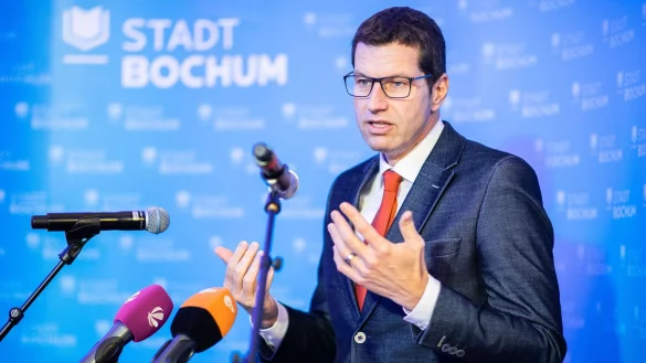 Die Stadt Bochum verlässt die Plattform X von US-Milliardär Elon Musk (Archivbild). - © Marcel Kusch/dpa