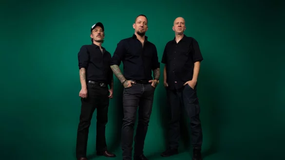Die dänische Metal-Band Volbeat eroberte Platz eins der Charts. - © Brittany Bowman/Universal Music/dpa