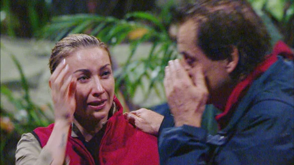 Anna-Carina Woitschack ist erleichtert über ihr Dschungel-Aus. - © --/RTL/dpa